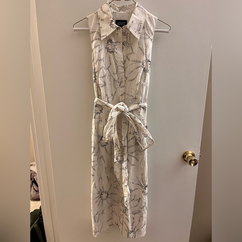 Adrianna Papell White & Black Wrap Patterned Dress with Detailed Black Sequin